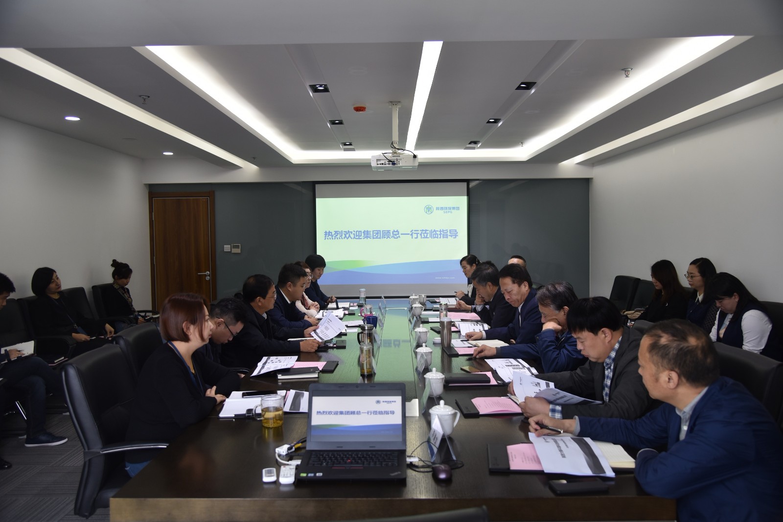 15382697178383558vN5.jpg 顧峰一行到大秦公司 (1).jpg