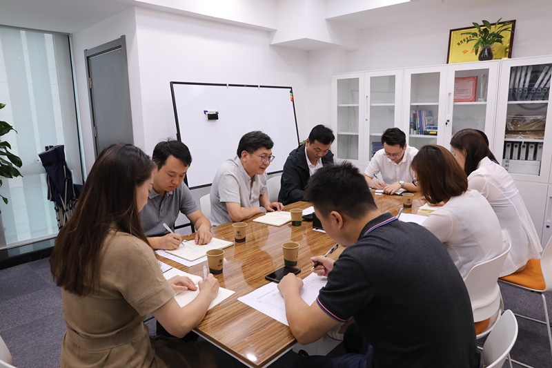 1566432693991501iHzI.jpg 20190821投資公司強化問題導向保穩定促發展_副本.jpg