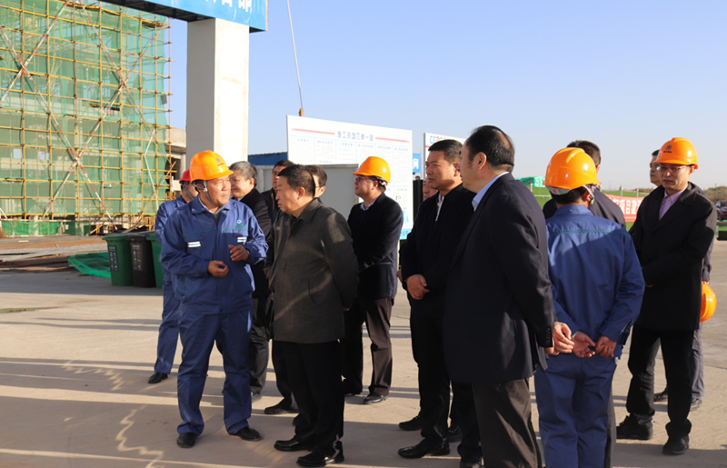 4.榆林市委常委、常務副市長張凱盈視察項目_副本.png