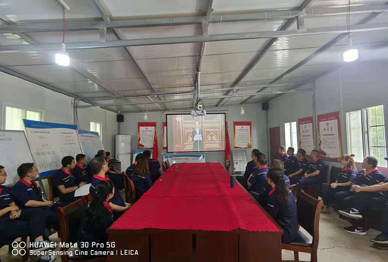 16251938309786304AmZ.jpg 秦楓-直播_副本.jpg