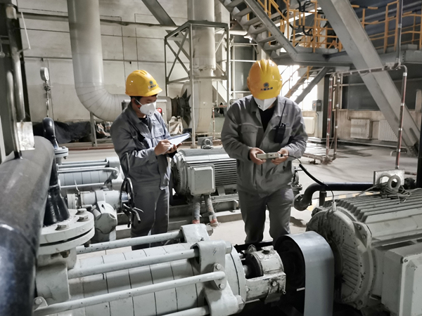 163299321132120718bk.jpg 國慶長(zhǎng)假 我們?cè)趰彛ǘ副本.jpg