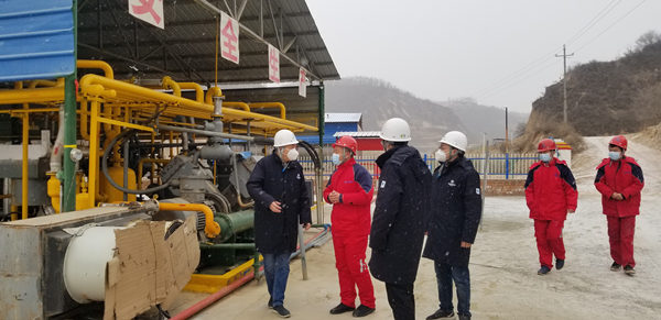 1640487244215150jkR3.jpg 陜西保隆能源科技有限公司凝心聚力抓好疫情防控追趕超越完成目標(biāo)任務(wù)_副本.jpg