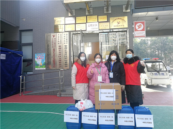 1641179452952176FTKU.jpg 杜冰2.jpg