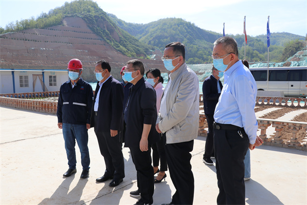 1651805231785189HsaL.jpg 牛永紅到國源公司延安垃圾發電項目現場調研指導.jpg