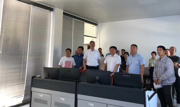 1658458523180092UDMH.jpg 商洛市人大常委會副主任馮永清到水環境公司山陽縣污水處理廠調研_副本.jpg